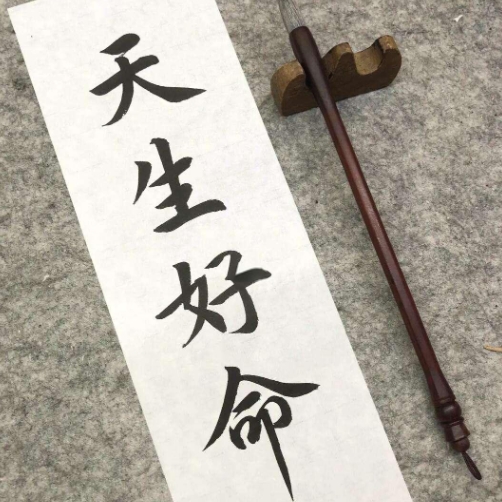 女人梦见好多百元钞票
